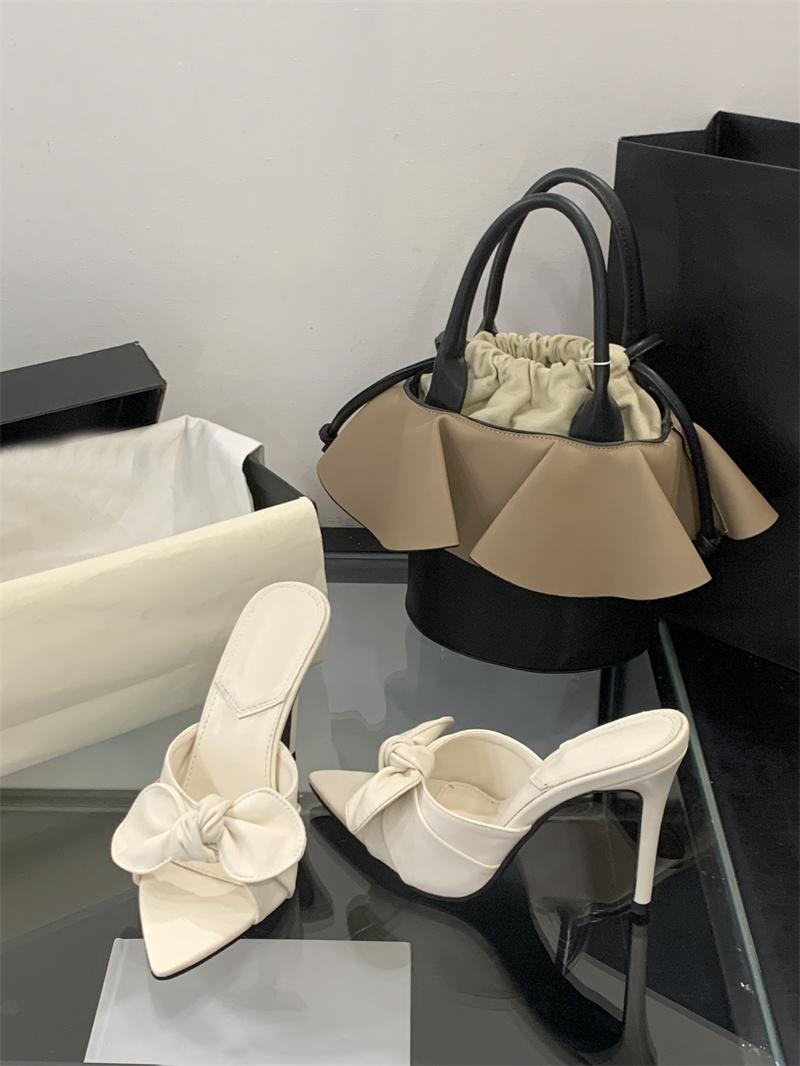 Модные дизайнерские женские шлепанцы Liyke из искусственной ПУ кожи с бантом, модные шлепанцы, сексуальные с острым носком и открытым носком, на тонком высоком каблуке, туфли для вечеринок и выпускного вечера, женские сандалии 35 белый
Модные дизайнерские женские шлепанцы Liyke из искусственной ПУ кожи с бантом, модные шлепанцы, сексуальные с острым носком и открытым носком, на тонком высоком каблуке, туфли для вечеринок и выпускного вечера, женские сандалии 35 белый