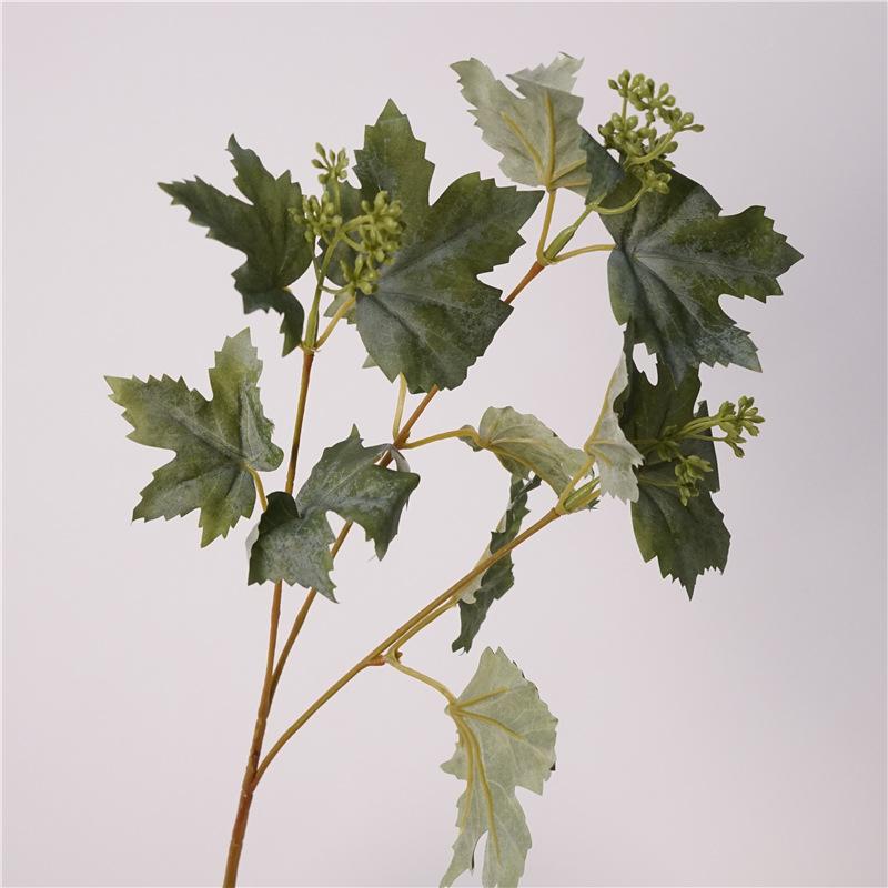 Christmas simulation plant single branch maple leaf grape with fruit with frost autumn color retro gradual change green plants
Christmas simulation plant single branch maple leaf grape with fruit with frost autumn color retro gradual change green plants