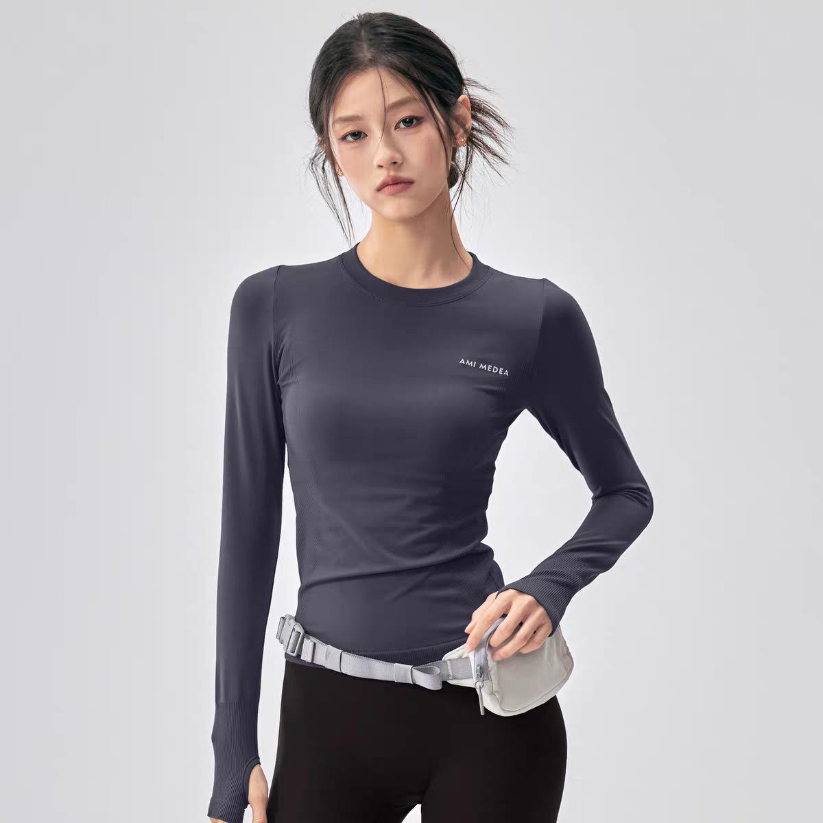 Women s Long Sleeve Quick Dry Sportswear Top for Pilates, Running, Yoga & Fitness - Autumn/Winter Slim Fit S
Women s Long Sleeve Quick Dry Sportswear Top for Pilates, Running, Yoga & Fitness - Autumn/Winter Slim Fit S