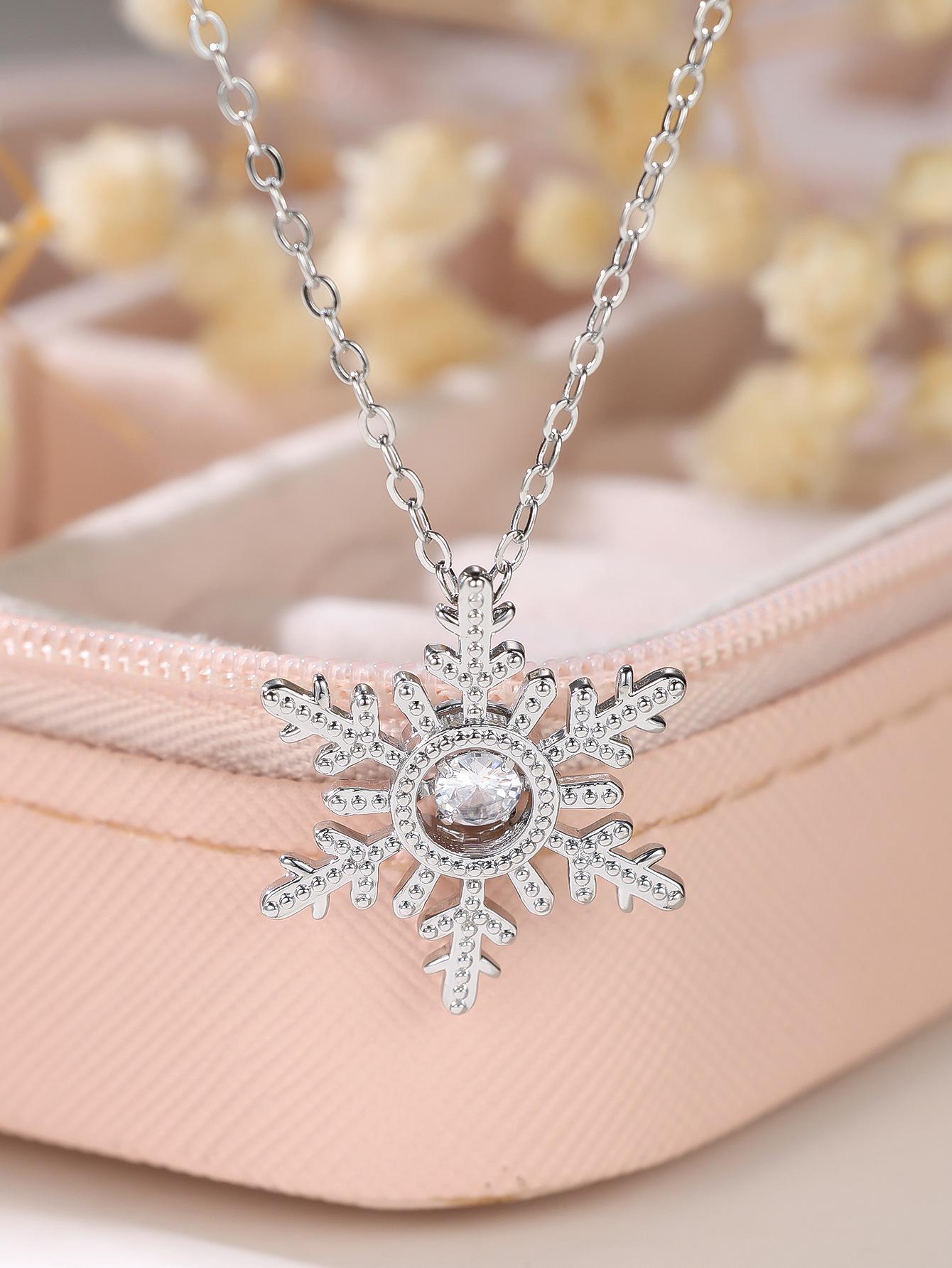 European & American Christmas Series: Openwork Diamond Trees, Cute Wreaths, Fashionable Versatile Accessories
European & American Christmas Series: Openwork Diamond Trees, Cute Wreaths, Fashionable Versatile Accessories