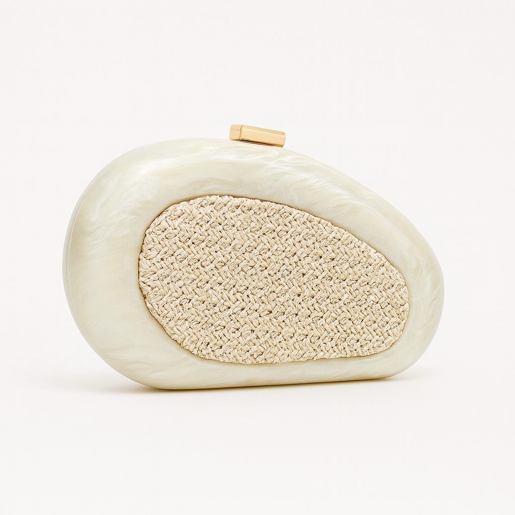 2025 women s new shoulder oblique span bag, special-shaped shell acrylic bag, fashionable wedding dinner clutch bag
2025 women s new shoulder oblique span bag, special-shaped shell acrylic bag, fashionable wedding dinner clutch bag