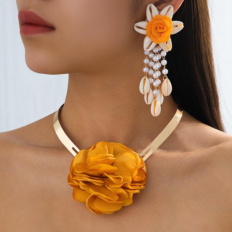 Модные украшения для женщин золотой
Модные украшения для женщин золотой