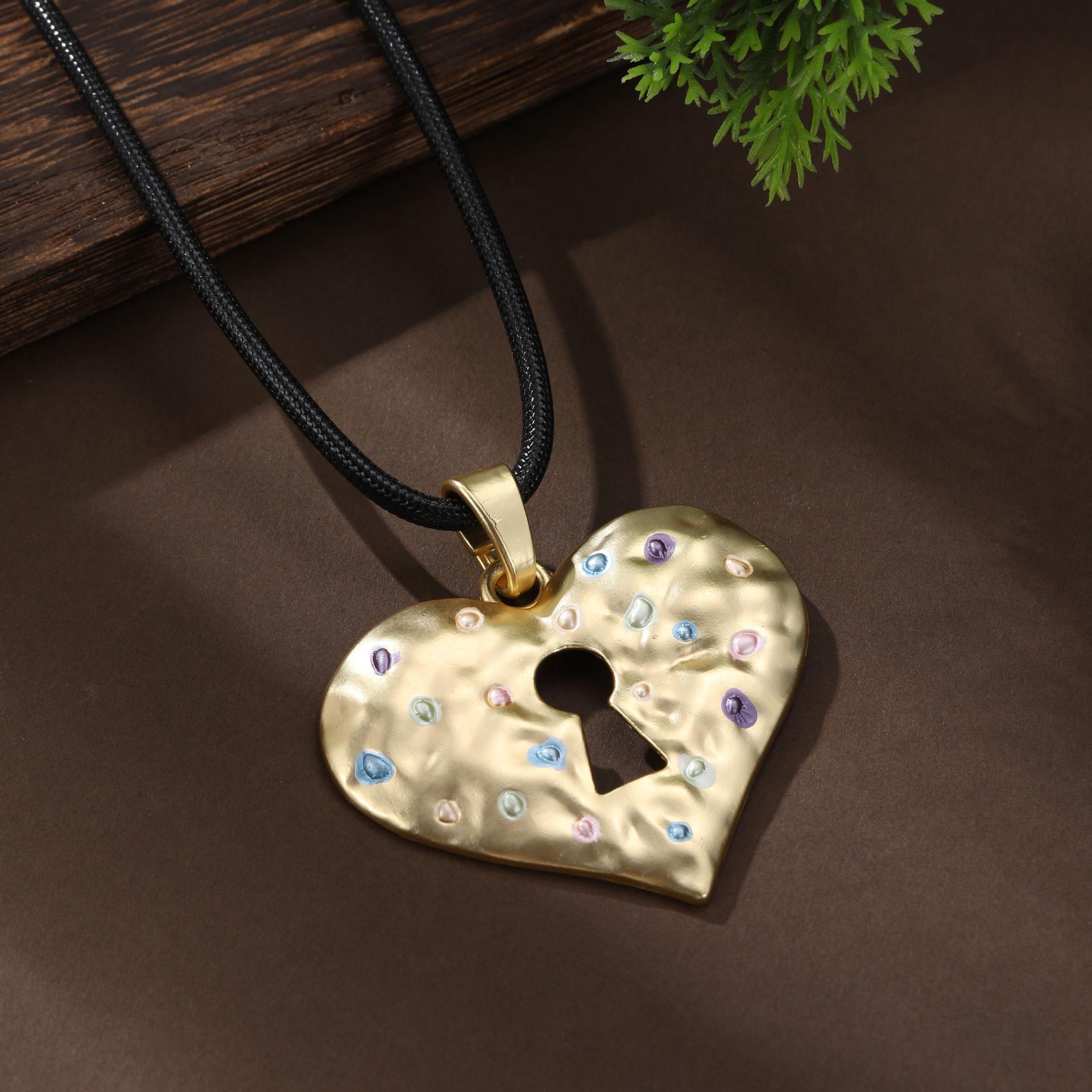 Новый эмалевый цвет замок любви кожаный шнурок длинная подвеска, женское преувеличенное полое сердцевидное кожаный шнурок длинное ожерелье