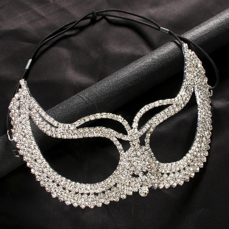 Exaggerated Rhinestone Halloween Mask Mask Ball Mask Girl Mask silver
Exaggerated Rhinestone Halloween Mask Mask Ball Mask Girl Mask silver