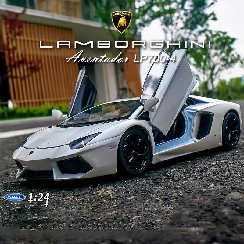 1/24 модель автомобиля Lamborghini Aventador LP700-4 гоночный автомобиль игрушечный сплав литья под давлением металлический спортивный транспорт модель детские игрушки Подарочная коллекция
1/24 модель автомобиля Lamborghini Aventador LP700-4 гоночный автомобиль игрушечный сплав литья под давлением металлический спортивный транспорт модель детские игрушки Подарочная коллекция