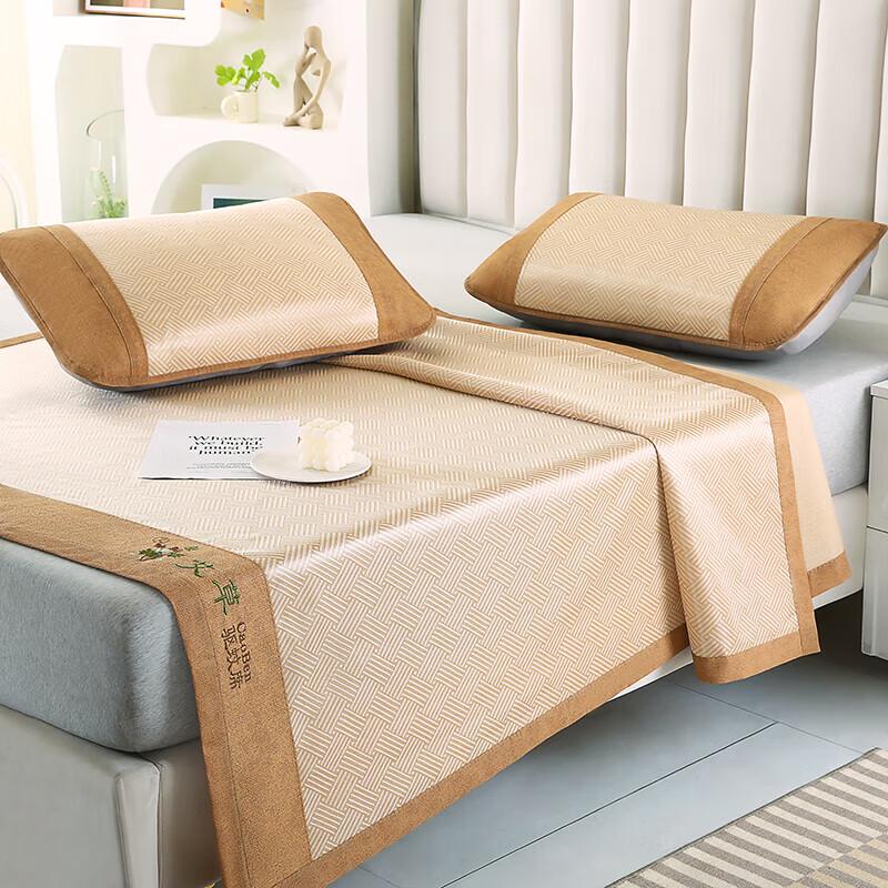 Grace Mugwort Cooling Fiber Quilt
Grace Mugwort Cooling Fiber Quilt