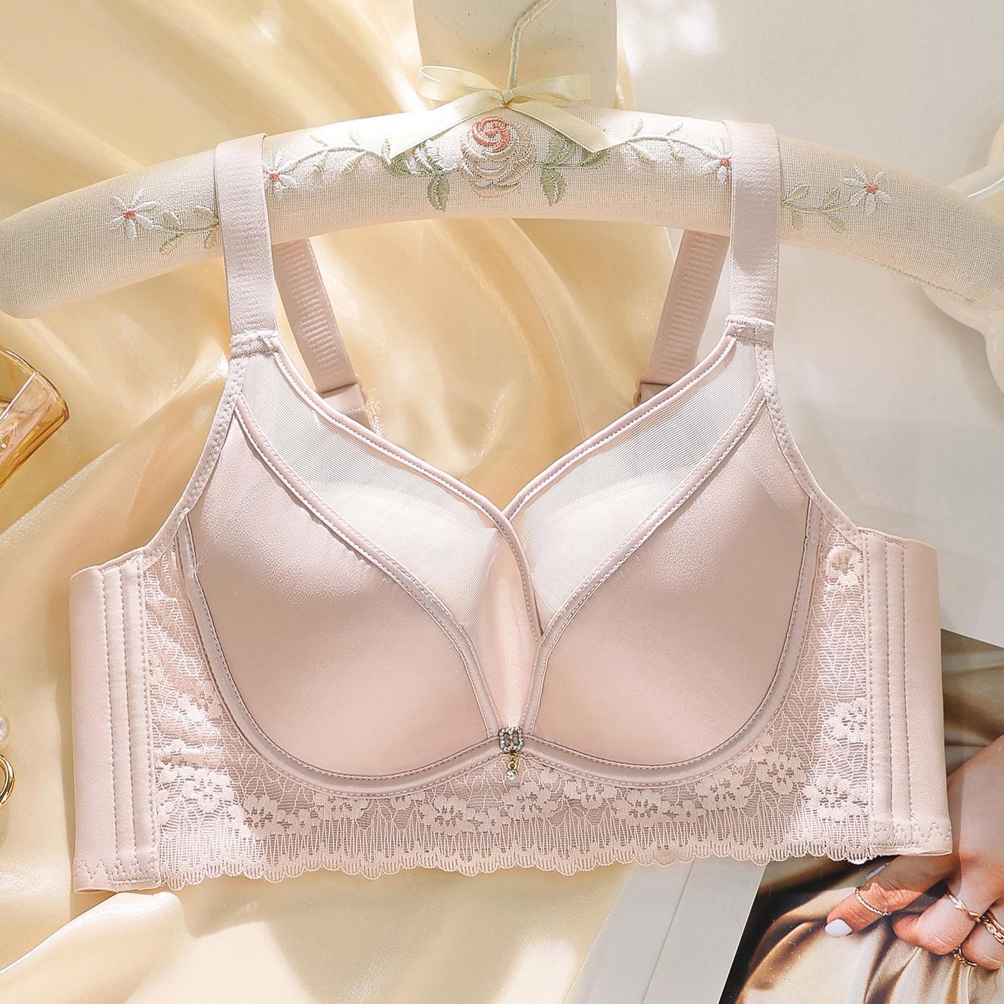 Cinema small breasts gather light luxury sexy satin underwear women s comfortable mulberry silk bearing collection secondary breasts upper support bra 40/90AB
Cinema small breasts gather light luxury sexy satin underwear women s comfortable mulberry silk bearing collection secondary breasts upper support bra 40/90AB