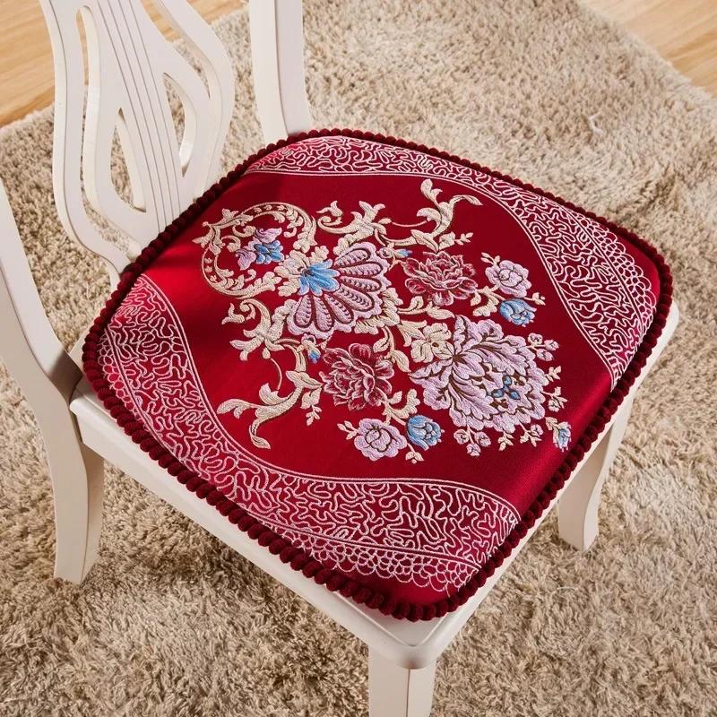 European Horseshoe Shaped Dining Chair Non-slip Mat Fashion Home Decor Soft Stool Pad High Quality Chenille Home Chair Cushion 45x43cm
European Horseshoe Shaped Dining Chair Non-slip Mat Fashion Home Decor Soft Stool Pad High Quality Chenille Home Chair Cushion 45x43cm