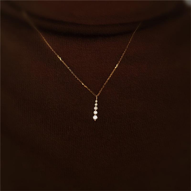 925 Sterling Silver French Simple Crystal Pendant Clavicle Chain Necklace Women Light Luxury Temperament Wedding Jewelry Gift Silver
925 Sterling Silver French Simple Crystal Pendant Clavicle Chain Necklace Women Light Luxury Temperament Wedding Jewelry Gift Silver