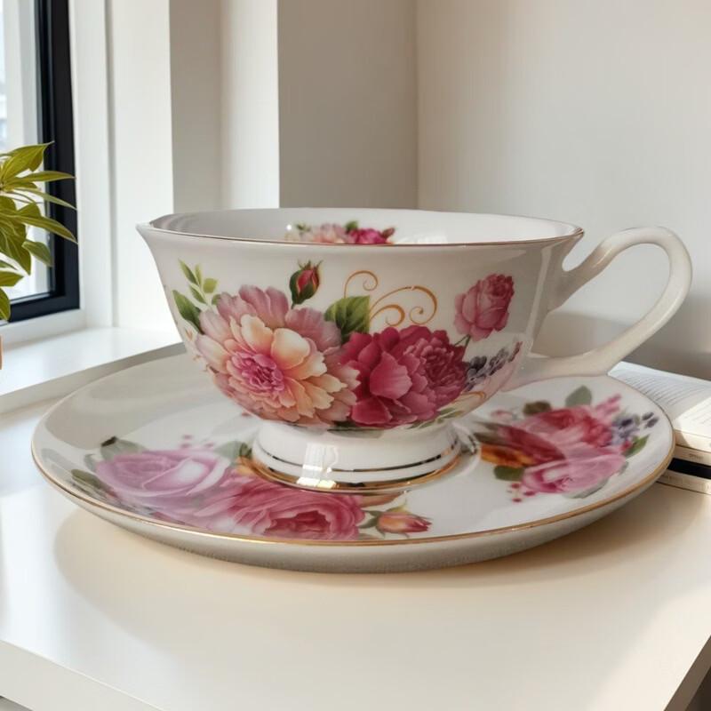 TLXT Guifei Drunken Teacup & Saucer Set
TLXT Guifei Drunken Teacup & Saucer Set