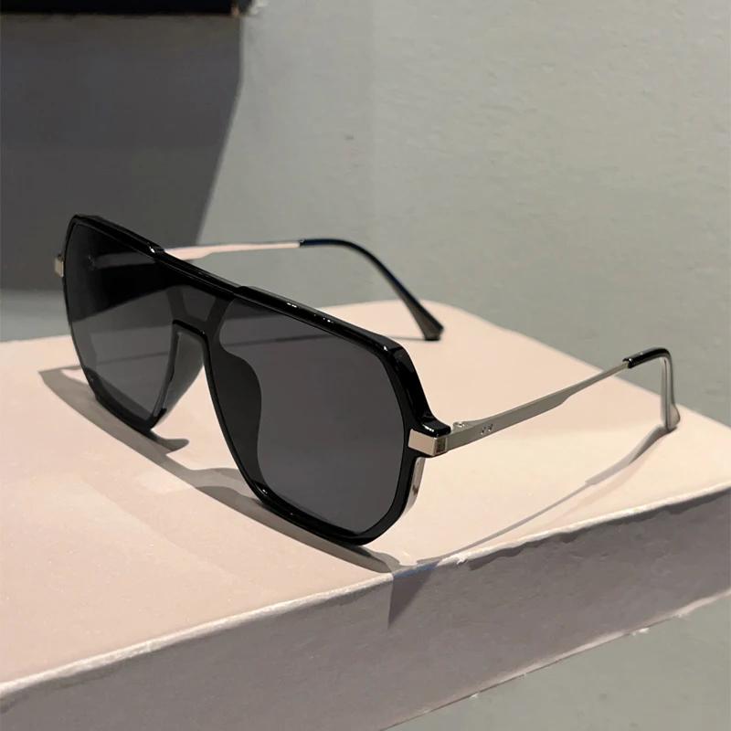 KAMMPT Oversized Pilot Sunglasses Men 2024 New Monoblock Outdoor Sun Glasses Women Fashion Vintage Brand Design Driving Shades as picture shows
KAMMPT Oversized Pilot Sunglasses Men 2024 New Monoblock Outdoor Sun Glasses Women Fashion Vintage Brand Design Driving Shades as picture shows