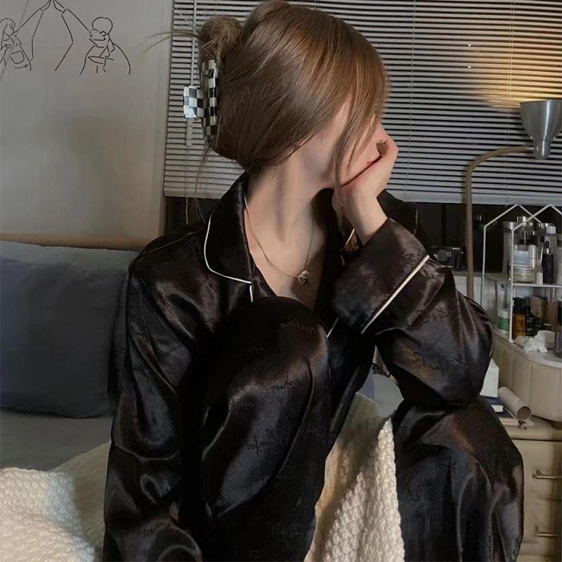 Комплект из 2 предметов для беременных, пижамы, французская весна-лето, женская, темпераментная, из тонкого шелка, домашняя одежда, модная, однотонная, домашняя одежда 5XL чёрный
Комплект из 2 предметов для беременных, пижамы, французская весна-лето, женская, темпераментная, из тонкого шелка, домашняя одежда, модная, однотонная, домашняя одежда 5XL чёрный