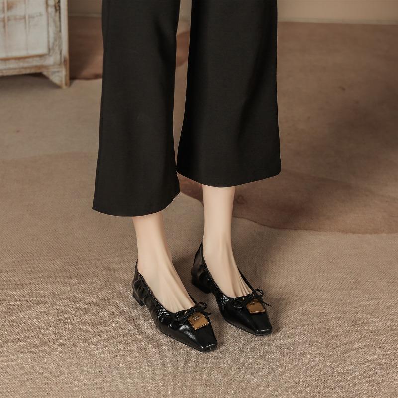 H967-2 bow single shoes, shallow temperament casual shoes, soft leather, long-term wear is not tired, versatile commuter women s shoes 35 чёрный
H967-2 bow single shoes, shallow temperament casual shoes, soft leather, long-term wear is not tired, versatile commuter women s shoes 35 чёрный