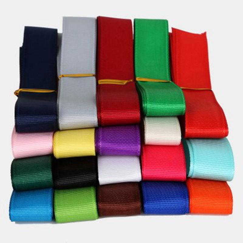 Набор аксессуаров для волос своими руками: Серьги-бантики из лент, ниток и ткани
Набор аксессуаров для волос своими руками: Серьги-бантики из лент, ниток и ткани