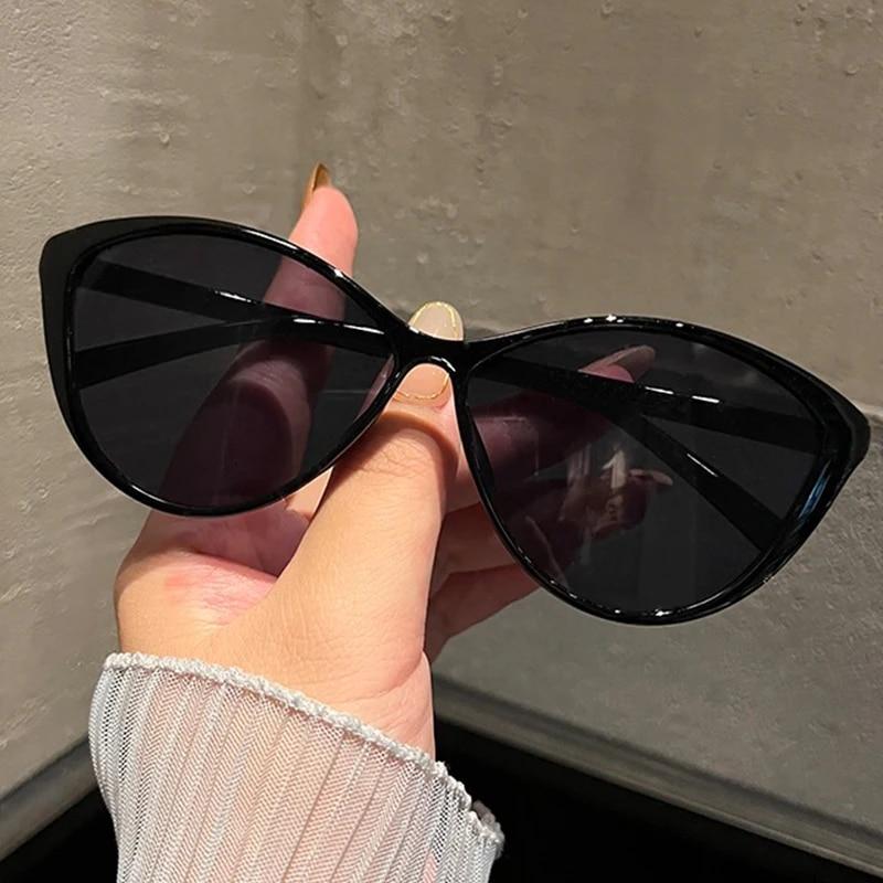 Ultralight Sun Glasses for Women Cat Eye Frame Sun Shades Glasses Vintage Sunglasses Women Luxury Brand Designer Small Frame
Ultralight Sun Glasses for Women Cat Eye Frame Sun Shades Glasses Vintage Sunglasses Women Luxury Brand Designer Small Frame