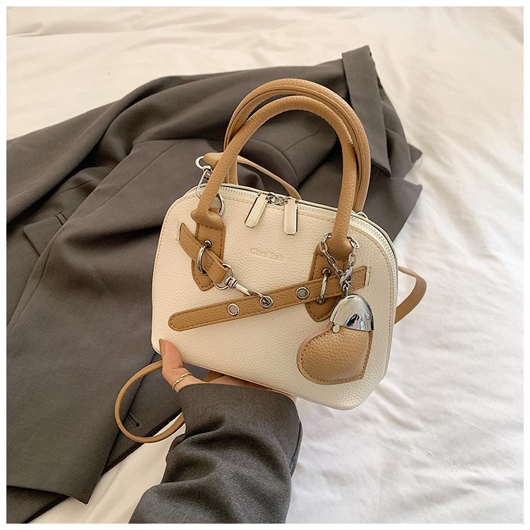 Популярная сумка-ракушка женская 2025 новый тренд сумка для боулинга повседневная портативная сумка через плечо для поездок на работу маленькая сумка белый
Популярная сумка-ракушка женская 2025 новый тренд сумка для боулинга повседневная портативная сумка через плечо для поездок на работу маленькая сумка белый