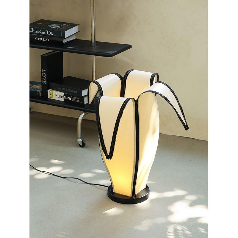 Banana Floor Lamp Advanced Ins Wind Lighting for Living Room Web Celebrity Vertical Atmosphere Lamp Decorative Sofa Light warm light
Banana Floor Lamp Advanced Ins Wind Lighting for Living Room Web Celebrity Vertical Atmosphere Lamp Decorative Sofa Light warm light