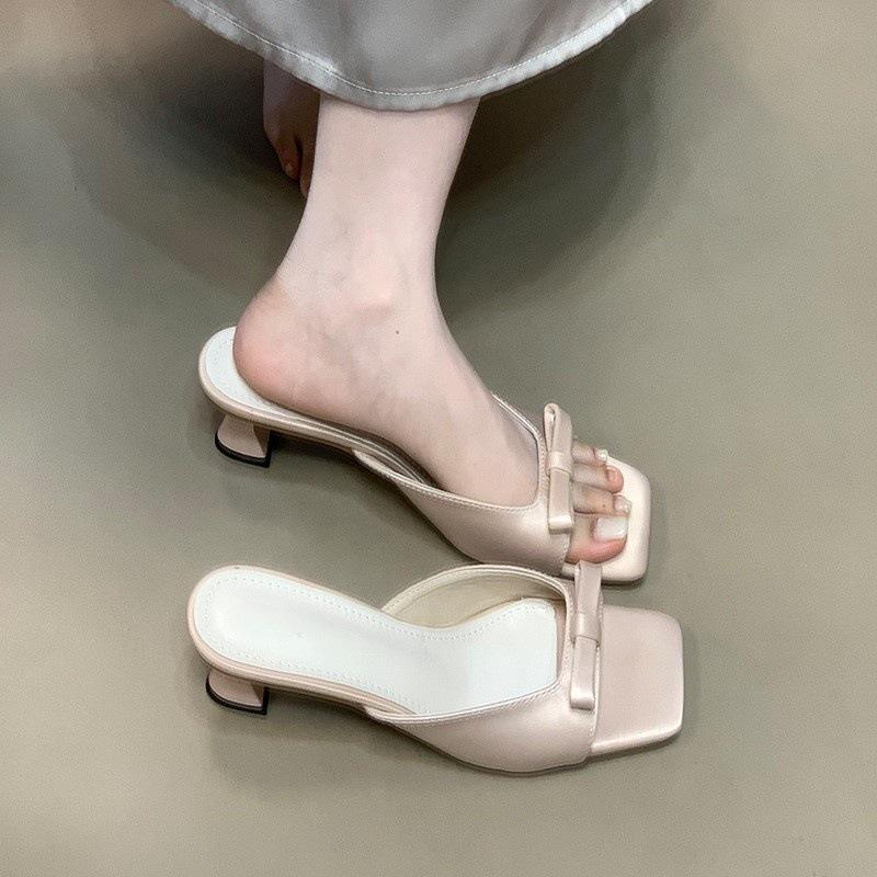 Босоножки с открытым носком из сатина на устойчивом толстом каблуке, летняя новинка 2025 года, сандалии с французским бантом 35
Босоножки с открытым носком из сатина на устойчивом толстом каблуке, летняя новинка 2025 года, сандалии с французским бантом 35