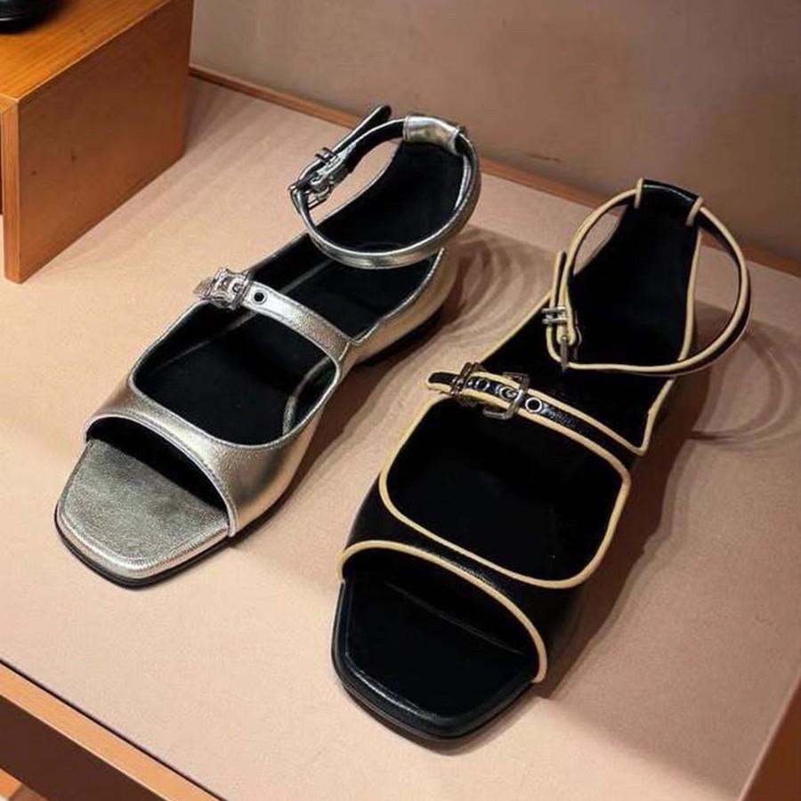 Summer new niche design sense versatile flat sandals women s temperament simple and beautiful single shoes women 41 серебряный
Summer new niche design sense versatile flat sandals women s temperament simple and beautiful single shoes women 41 серебряный