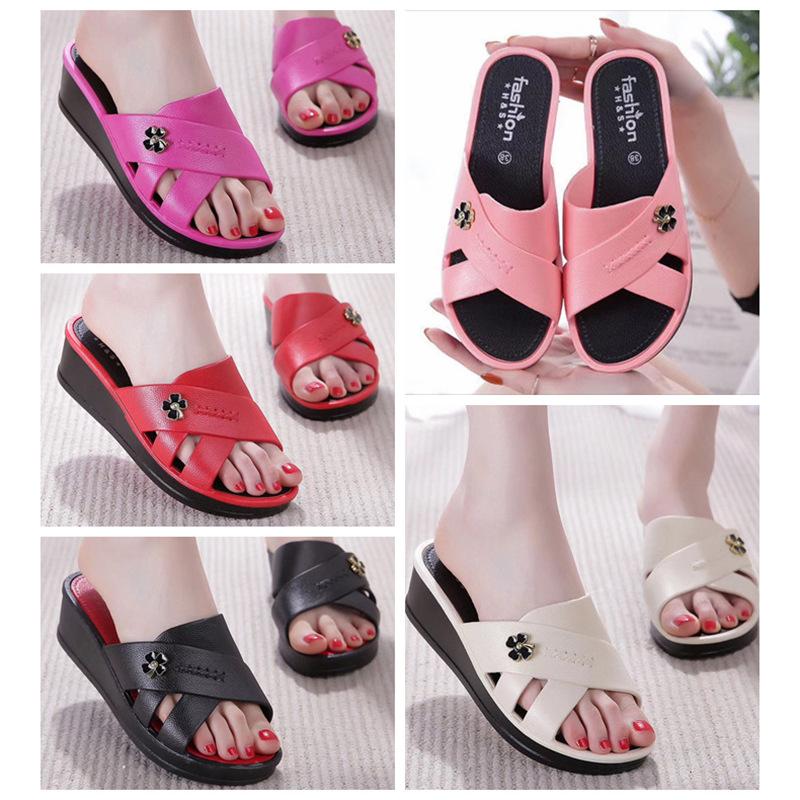 Женские тапочки на танкетке, повседневные шлепанцы, женские тапочки
Женские тапочки на танкетке, повседневные шлепанцы, женские тапочки