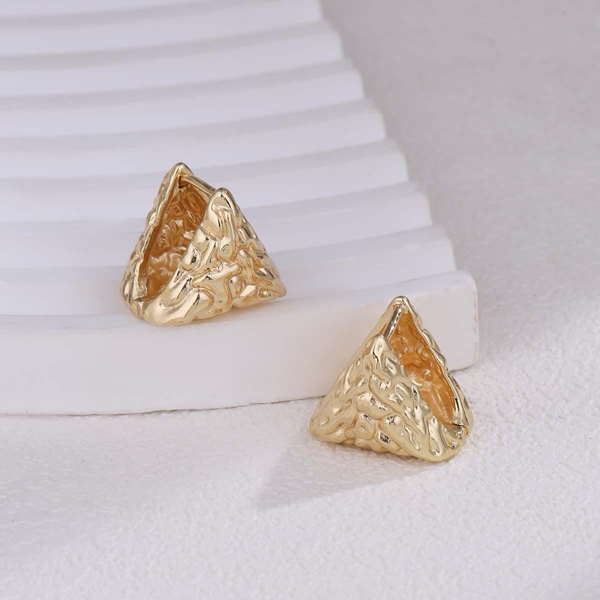 Cross-Border Triangular Geometric Earrings Women S High-End Sense Retro Niche Personality Ear Buckle Simple Irregular Pleated Earrings
Cross-Border Triangular Geometric Earrings Women S High-End Sense Retro Niche Personality Ear Buckle Simple Irregular Pleated Earrings