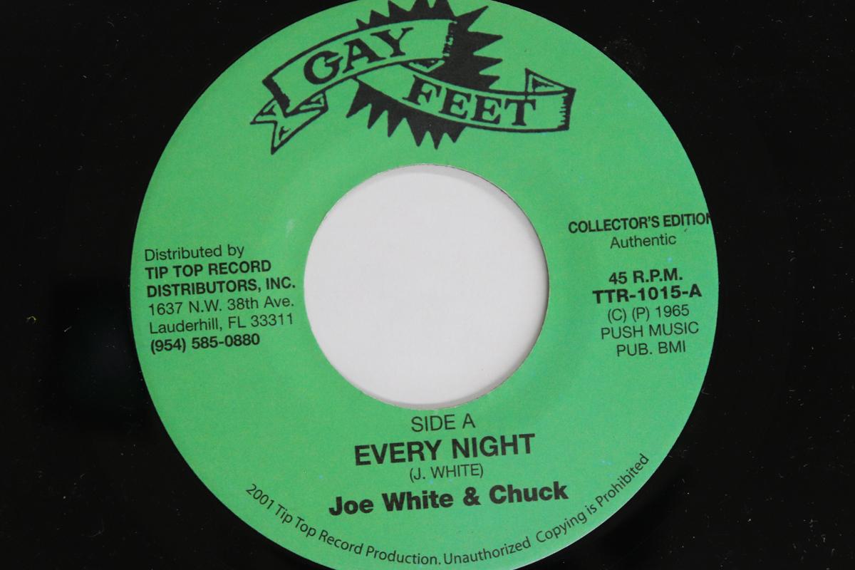 7inch Record JOE WHITE & CHUCK / BABA BROOKS - Every Night / 1st Sessions TTR1015 GAY FEET 2001 US Reggae, Ska & Dub Used
7inch Record JOE WHITE & CHUCK / BABA BROOKS - Every Night / 1st Sessions TTR1015 GAY FEET 2001 US Reggae, Ska & Dub Used