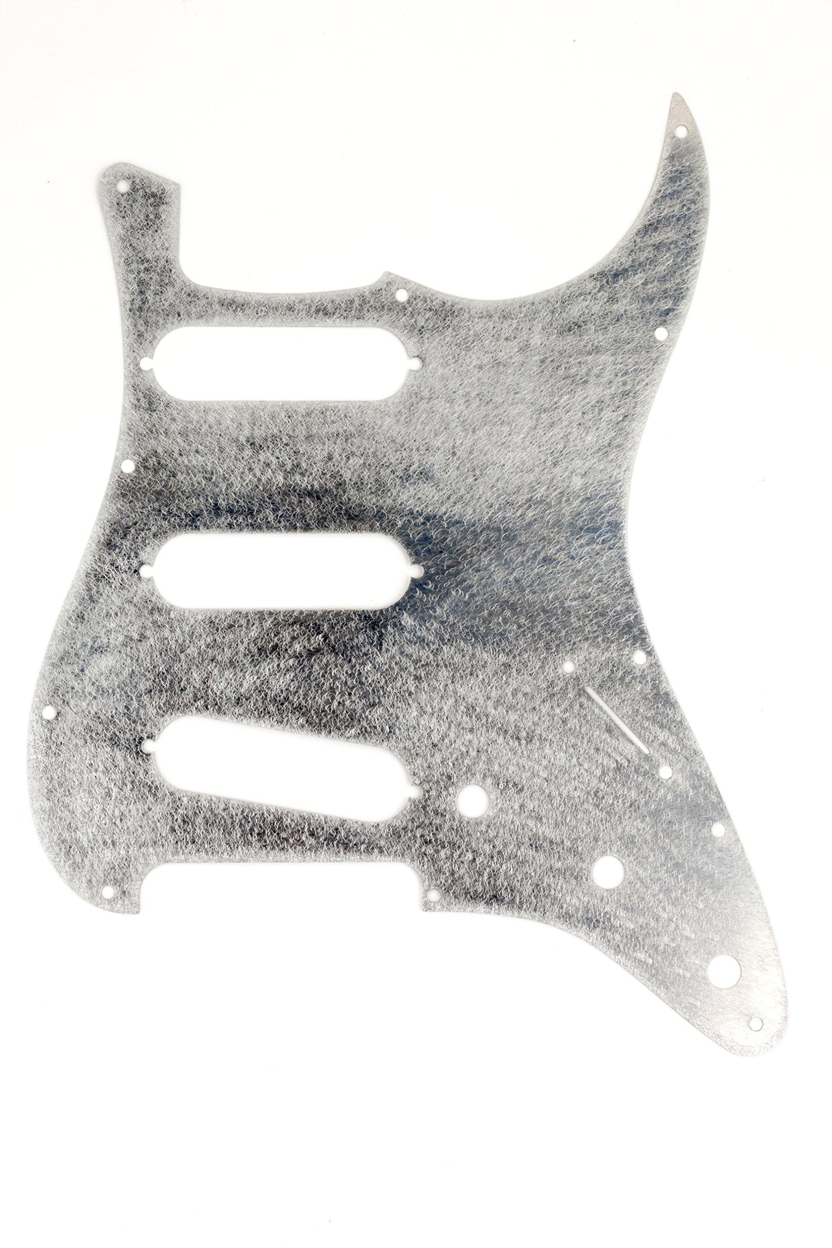 Щиток для пикгарда Fender, американский винтажный пикгард, алюминиевый щиток Stratocaster® 62 года выпуска,
Щиток для пикгарда Fender, американский винтажный пикгард, алюминиевый щиток Stratocaster® 62 года выпуска,