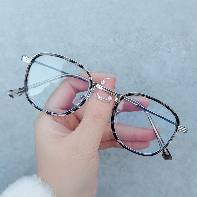 COLON анти-синий светильник, очки для близорукости, мужские и женские очки для чтения в стиле ретро, студенческие очки
COLON анти-синий светильник, очки для близорукости, мужские и женские очки для чтения в стиле ретро, студенческие очки