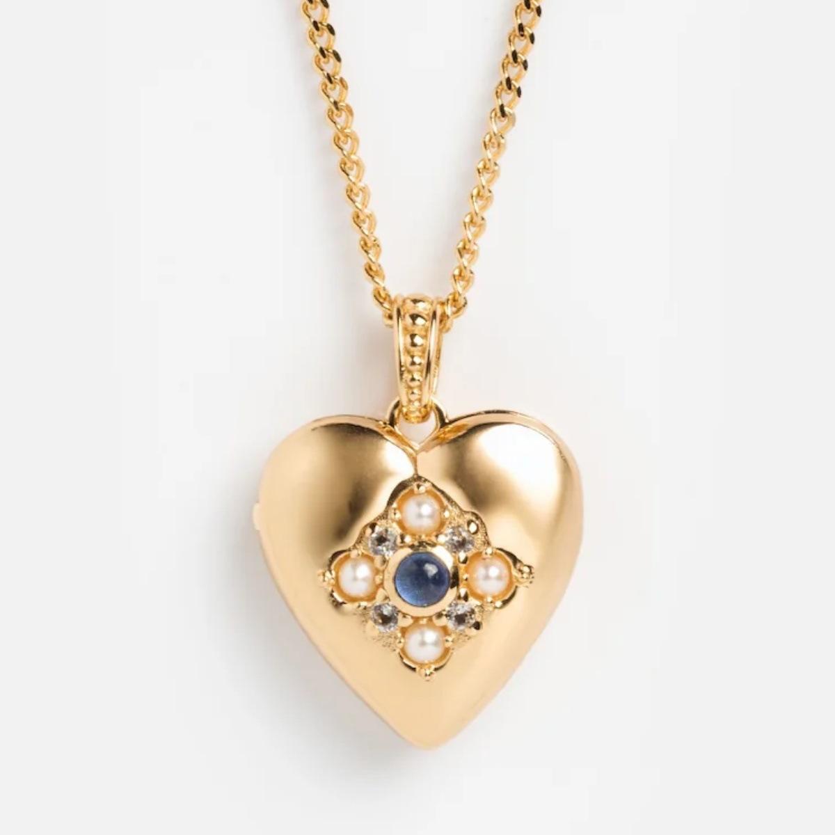 Carved Heart-Shaped Open And Close Necklace, Pearl-Set Diamond Craftsmanship, Retro Private Token, Commemorative Jewelry
Carved Heart-Shaped Open And Close Necklace, Pearl-Set Diamond Craftsmanship, Retro Private Token, Commemorative Jewelry