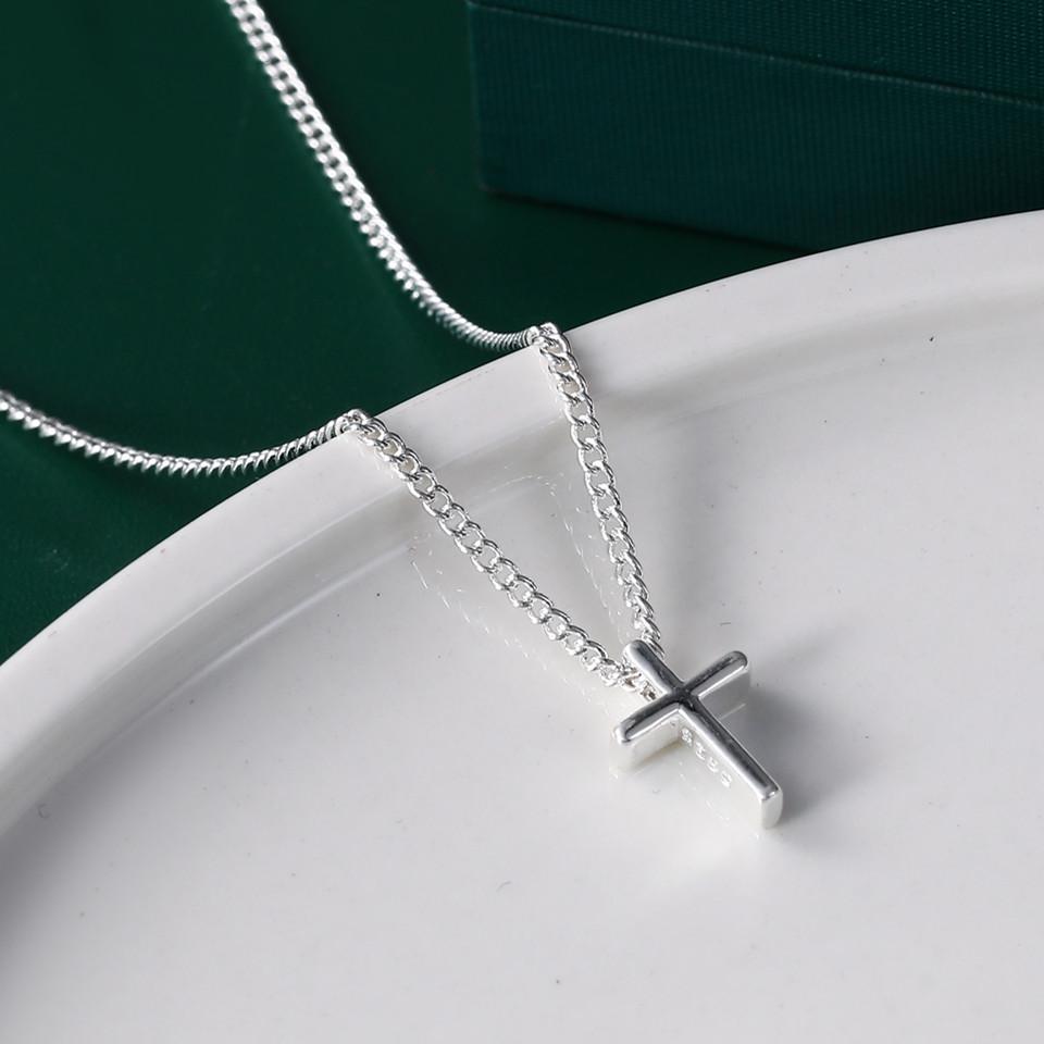 925 Sterling Silver Cross Pendant Necklace Dainty Minimalist Jewelry for Women Delicate Chain Fine Fashion Gift Silver Jewelry 45cm
925 Sterling Silver Cross Pendant Necklace Dainty Minimalist Jewelry for Women Delicate Chain Fine Fashion Gift Silver Jewelry 45cm