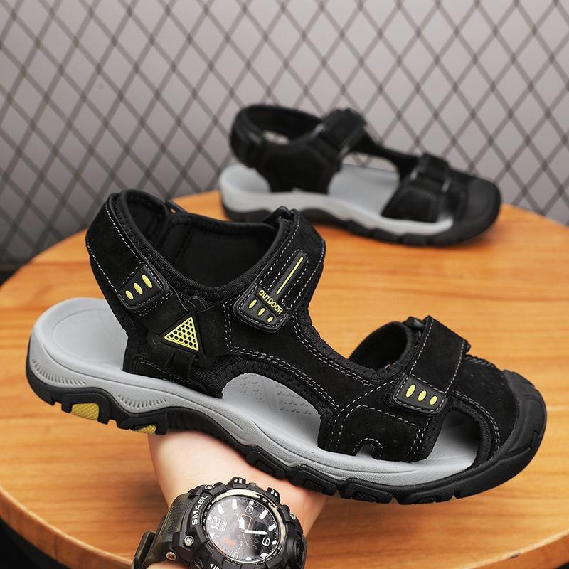 Exported to Europe men s sandals 2025 new summer wear bag head beach shoes leisure sports driving cool slippers 38
Exported to Europe men s sandals 2025 new summer wear bag head beach shoes leisure sports driving cool slippers 38