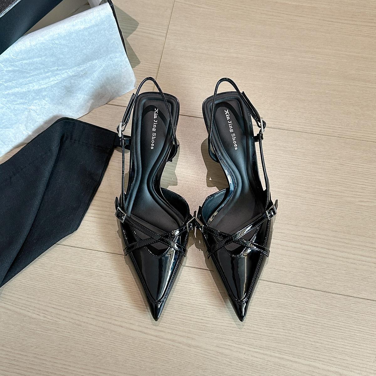 623-5 Sexy cross-strapped pointed single shoes New temperament white stiletto bag head high heels Kitten heel single shoes 35 чёрный
623-5 Sexy cross-strapped pointed single shoes New temperament white stiletto bag head high heels Kitten heel single shoes 35 чёрный