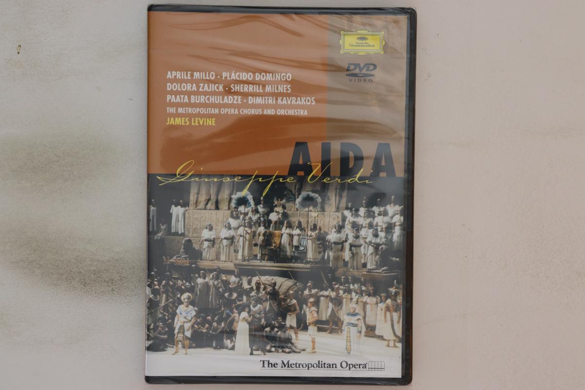 DVD JAMES LEVINE, METROPOLITAN OPERA OR - Verdi s opera Aida 0730019 Deutsche Grammo 2000 Europe Music Video Used
DVD JAMES LEVINE, METROPOLITAN OPERA OR - Verdi s opera Aida 0730019 Deutsche Grammo 2000 Europe Music Video Used