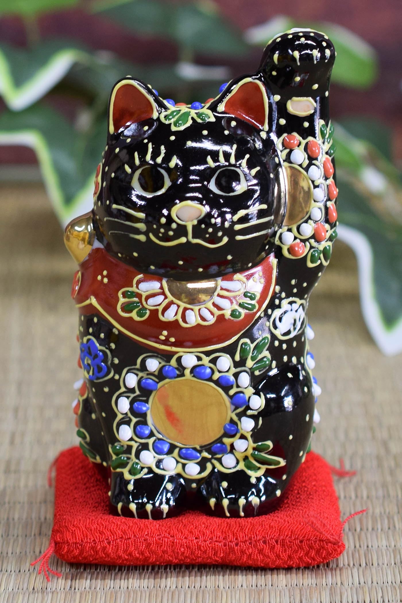 Stylish Kutani ware beckoning cat figurine from Waza no with perfect for opening a or any Kura, left-handed, black, cushion, business, birthdays,
Stylish Kutani ware beckoning cat figurine from Waza no with perfect for opening a or any Kura, left-handed, black, cushion, business, birthdays,