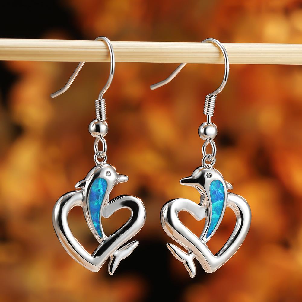 European and American New Cartoon Mini Dolphin Heart Earrings for Women Simple and Fashionable
European and American New Cartoon Mini Dolphin Heart Earrings for Women Simple and Fashionable