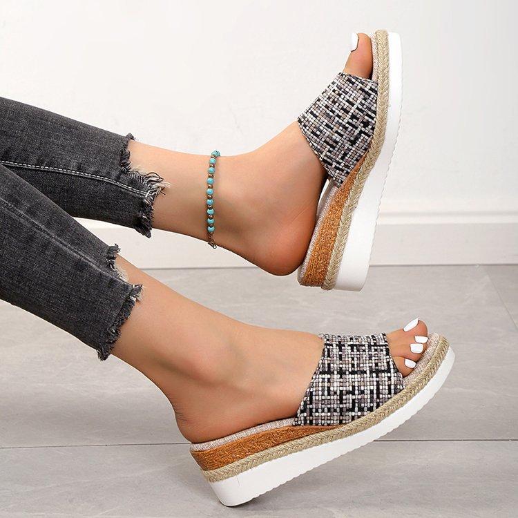 Large size 22 new muffin and open-toed cool slippers European and American cloth surface one-word cloth surface 42
Large size 22 new muffin and open-toed cool slippers European and American cloth surface one-word cloth surface 42