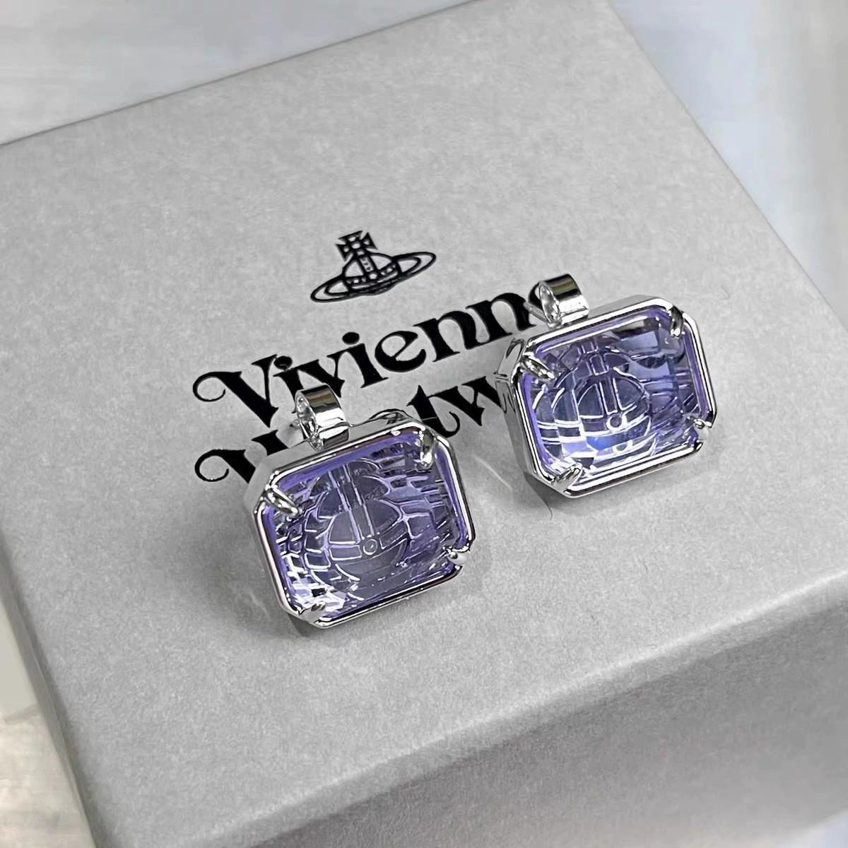 Кольорові сережки Сатурн та намисто на ключицю імператриці Цисі
Кольорові сережки Сатурн та намисто на ключицю імператриці Цисі