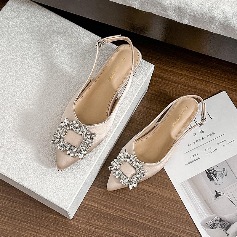 W5399-8 Французский острый носок, мелкий вырез, стразы, 2025 новинка, сандалии с закрытой пяткой на толстом каблуке, женская обувь 40 шампанского
W5399-8 Французский острый носок, мелкий вырез, стразы, 2025 новинка, сандалии с закрытой пяткой на толстом каблуке, женская обувь 40 шампанского