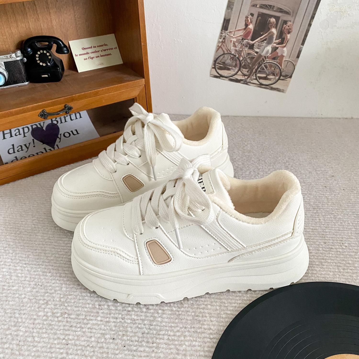 B2105 velvet little white shoes women s shoes 2024 winter new board shoes casual explosion two cotton bread shoes cotton shoes 40 бежевий
B2105 velvet little white shoes women s shoes 2024 winter new board shoes casual explosion two cotton bread shoes cotton shoes 40 бежевий