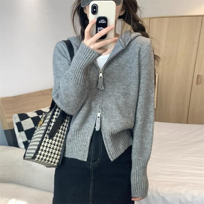 Grey sweater jacket hooded top women s shoulder commuting style spring and autumn double zipper hooded knitted sweater women 47-171 (average size) сірий колір
Grey sweater jacket hooded top women s shoulder commuting style spring and autumn double zipper hooded knitted sweater women 47-171 (average size) сірий колір