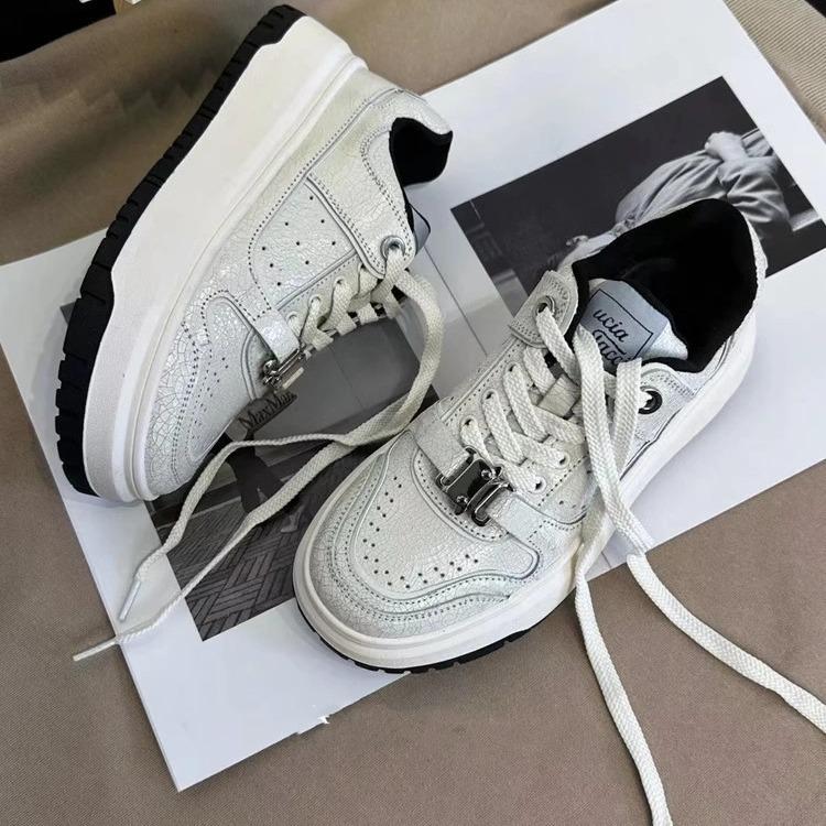 Niche Crack Leather White Shoes Women s Spring New Thick-Soled Casual Sports All-Match Shoes College Style 40
Niche Crack Leather White Shoes Women s Spring New Thick-Soled Casual Sports All-Match Shoes College Style 40