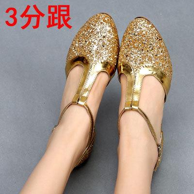 new Latin dance shoes, softsoled women s adult medium and high heels, square dance dance shoes, low heels, four seasons 42
new Latin dance shoes, softsoled women s adult medium and high heels, square dance dance shoes, low heels, four seasons 42