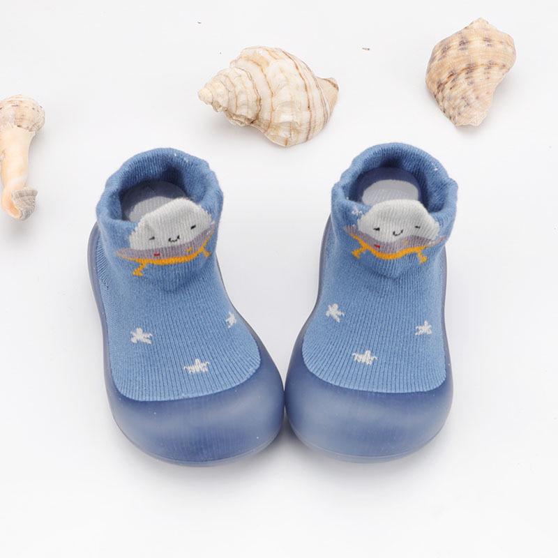 2023 Autumn Baby Walker Shoes: Soft Sole Breathable Floor Socks, Anti-Fall Heel, Trendy Cartoon Design Size 24/25 (Insole 14.5cm)
2023 Autumn Baby Walker Shoes: Soft Sole Breathable Floor Socks, Anti-Fall Heel, Trendy Cartoon Design Size 24/25 (Insole 14.5cm)