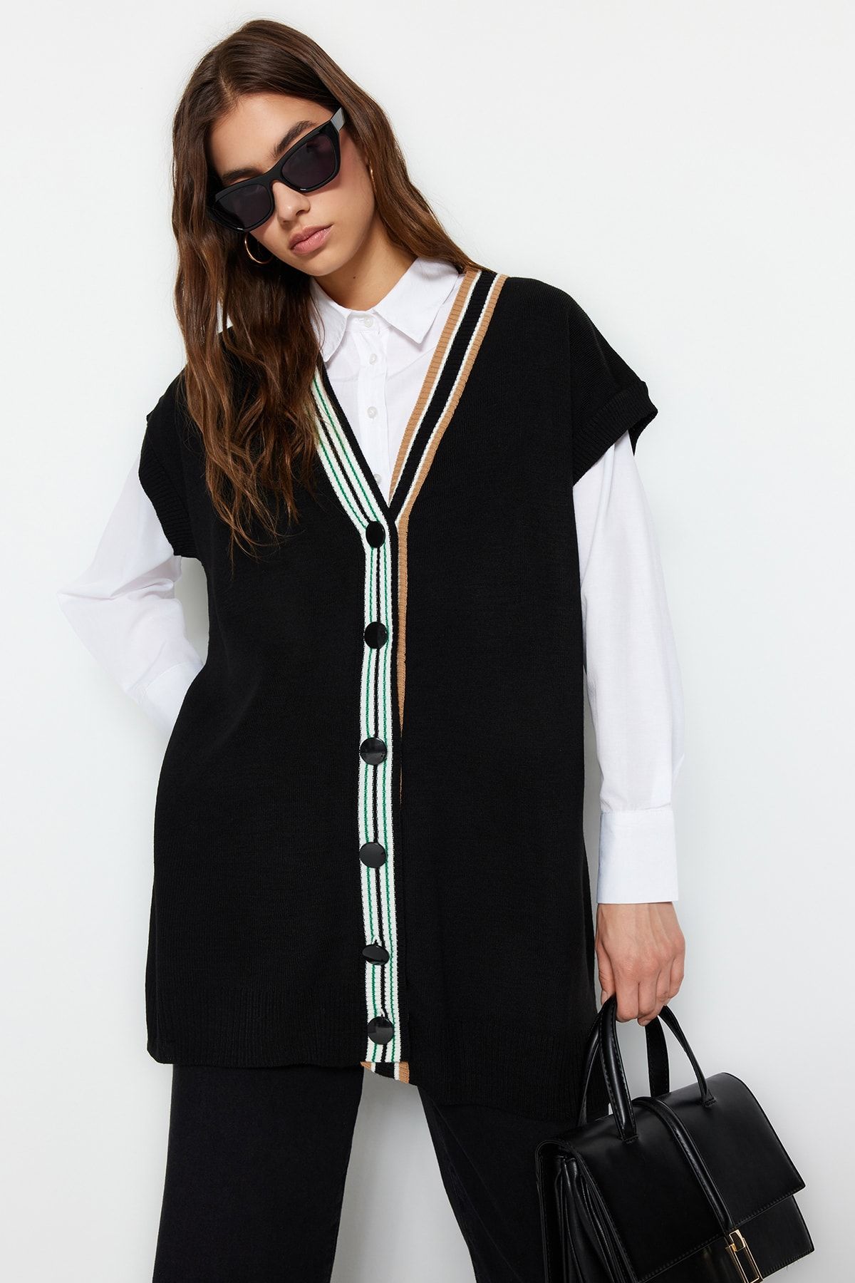 Women s Fashionable Stylish Hijab Sweater Black Collar Stripe Detailed Knitwear Sweater S
Women s Fashionable Stylish Hijab Sweater Black Collar Stripe Detailed Knitwear Sweater S