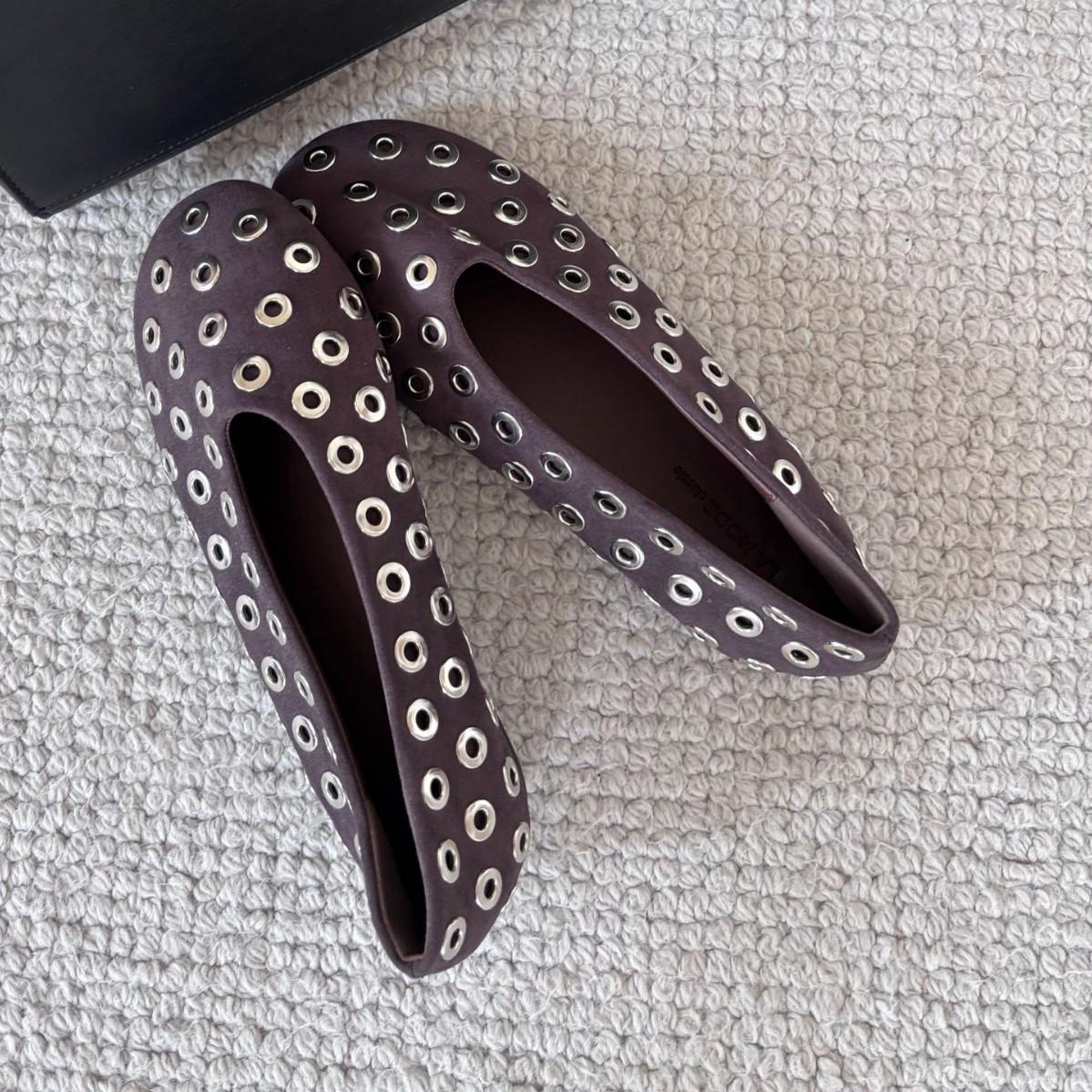 2025 зима новая замшевая мягкая подошва плоская подошва закрывающая стопу плиссированные туфли в студенческом стиле маленькие кожаные туфли универсальные для работы женские туфли 39 фиолетовый
2025 зима новая замшевая мягкая подошва плоская подошва закрывающая стопу плиссированные туфли в студенческом стиле маленькие кожаные туфли универсальные для работы женские туфли 39 фиолетовый