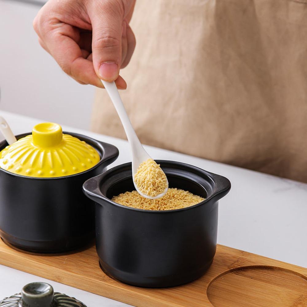 Japanese Style Spices Storage Box Dust-proof Condiment Container Ceramic Seasoning Jar Salt жовтий
Japanese Style Spices Storage Box Dust-proof Condiment Container Ceramic Seasoning Jar Salt жовтий