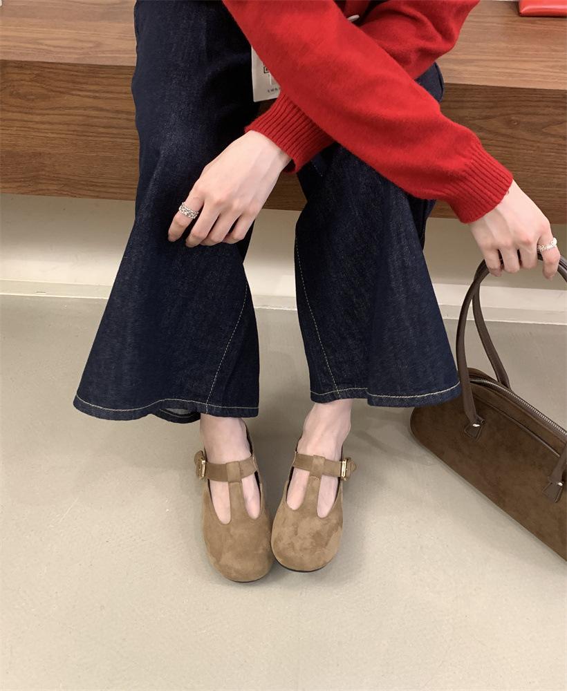 Retro flat-bottomed Mary Jane shoes for women s 2025 summer new round head versatile comfortable soft sole T-buckle strap single shoe trend 40 абрикосовый
Retro flat-bottomed Mary Jane shoes for women s 2025 summer new round head versatile comfortable soft sole T-buckle strap single shoe trend 40 абрикосовый
