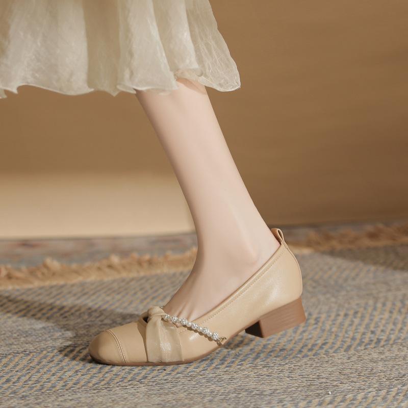 Pearl ribbon thick heel single shoes women s summer square head low heel 3cm small heel shoes beaded soft sole ballet shallow mouth single shoes women 40
Pearl ribbon thick heel single shoes women s summer square head low heel 3cm small heel shoes beaded soft sole ballet shallow mouth single shoes women 40