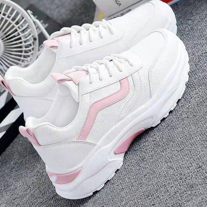 2025 new women s casual shoes sports shoes female students Korean version platform dad shoes casual foreign trade running shoes women 40
2025 new women s casual shoes sports shoes female students Korean version platform dad shoes casual foreign trade running shoes women 40