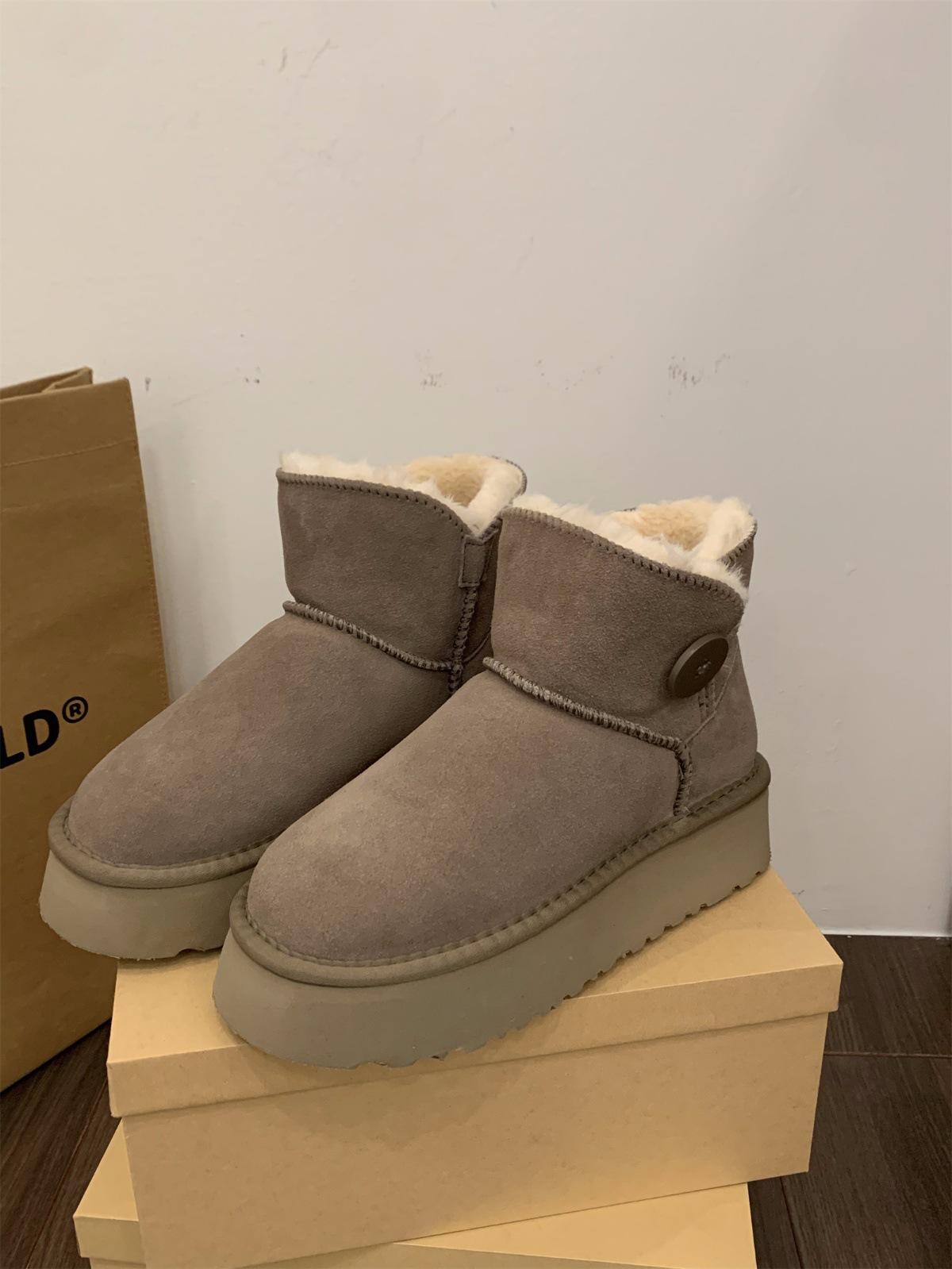 Платформенные зимние ботинки женская обувь 2025 новая зимняя утепленная с хлопковым наполнителем короткие ботинки хлопковые ботинки 40 хаки
Платформенные зимние ботинки женская обувь 2025 новая зимняя утепленная с хлопковым наполнителем короткие ботинки хлопковые ботинки 40 хаки